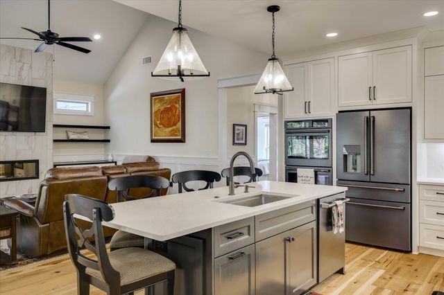 212 Pirates Cove, Mccormick, SC 29835