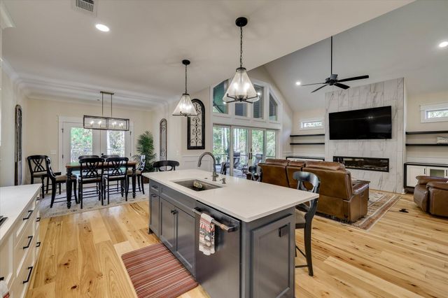 212 Pirates Cove, Mccormick, SC 29835