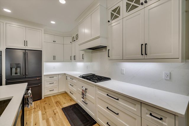 212 Pirates Cove, Mccormick, SC 29835