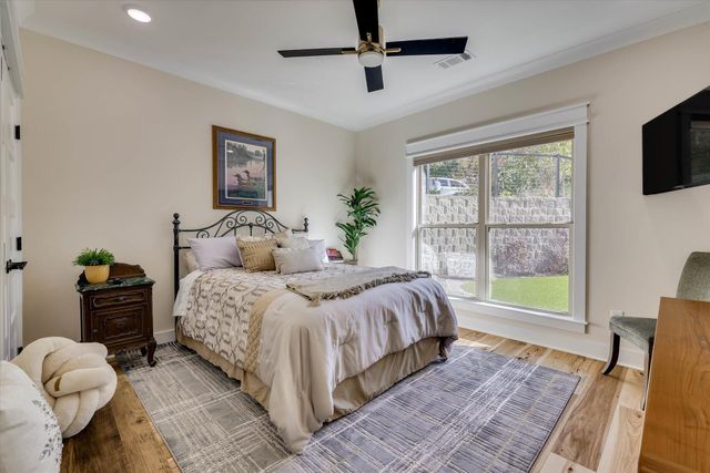 212 Pirates Cove, Mccormick, SC 29835