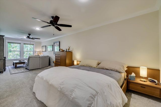 212 Pirates Cove, Mccormick, SC 29835