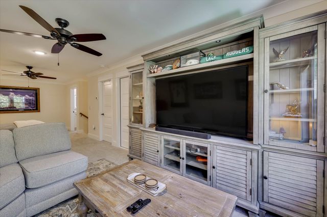 212 Pirates Cove, Mccormick, SC 29835