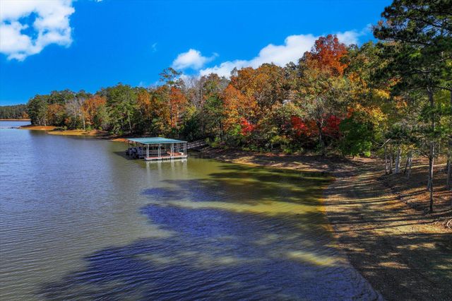 212 Pirates Cove, Mccormick, SC 29835