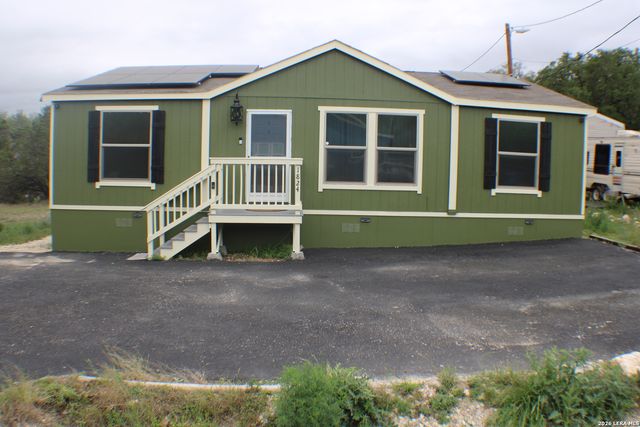 1824 Live Oak Dr, Canyon Lake, TX 78133