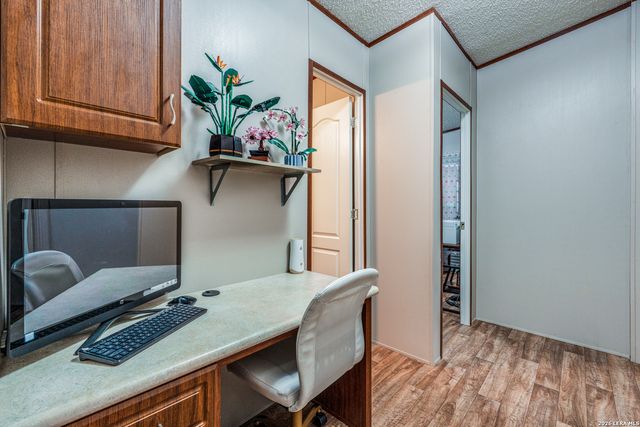 1824 Live Oak Dr, Canyon Lake, TX 78133