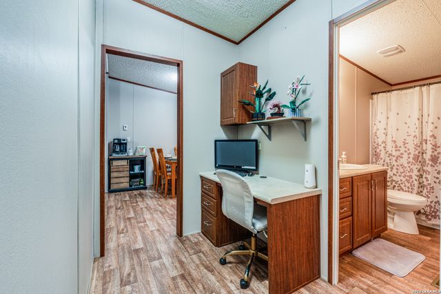 1824 Live Oak Dr, Canyon Lake, TX 78133