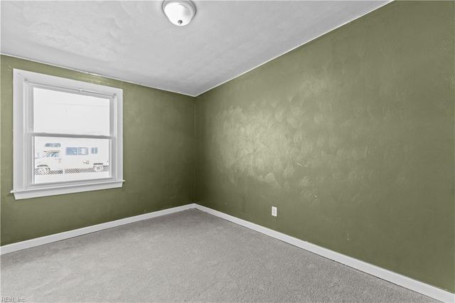 200 Velva DR, Chesapeake, VA 23325