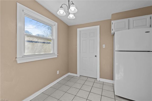 200 Velva DR, Chesapeake, VA 23325