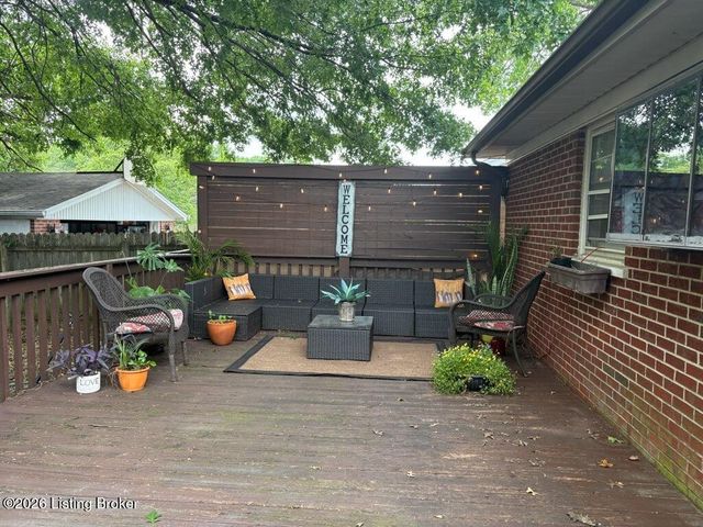 1815 Roosevelt Ave, Louisville, KY 40242