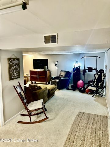 1815 Roosevelt Ave, Louisville, KY 40242