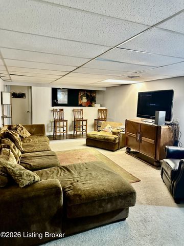 1815 Roosevelt Ave, Louisville, KY 40242