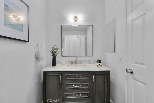 1914 Corinth Avenue 201, Los Angeles, CA 90025