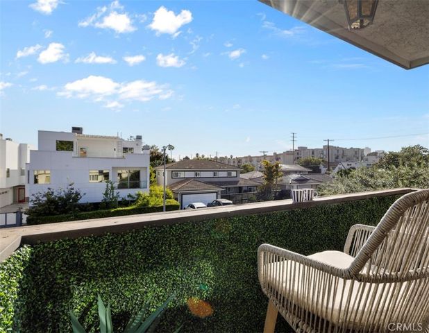 1914 Corinth Avenue 201, Los Angeles, CA 90025