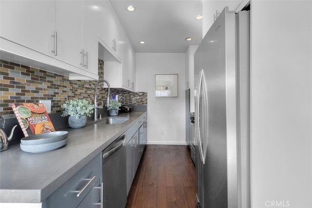 1914 Corinth Avenue 201, Los Angeles, CA 90025