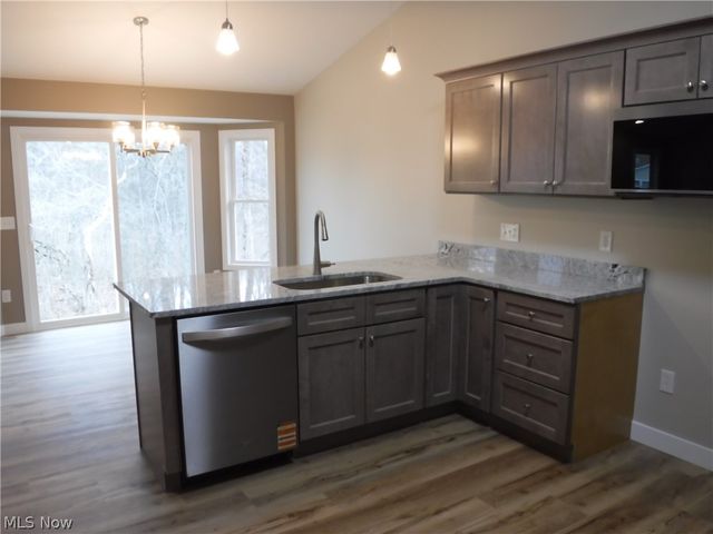 16298 Weathervane Drive, Middlefield, OH 44062