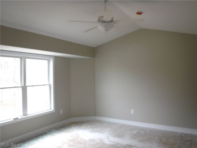 16298 Weathervane Drive, Middlefield, OH 44062