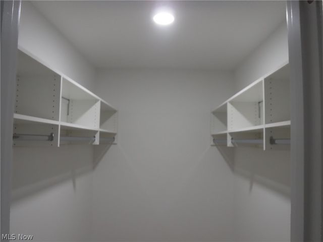 16298 Weathervane Drive, Middlefield, OH 44062