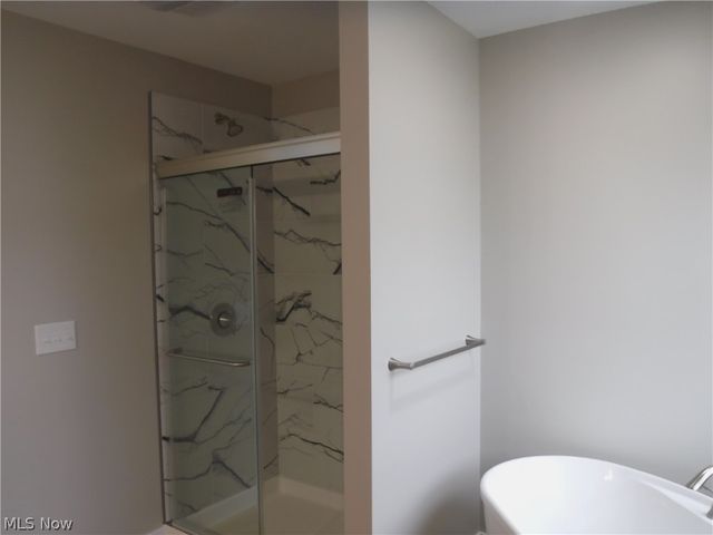 16298 Weathervane Drive, Middlefield, OH 44062