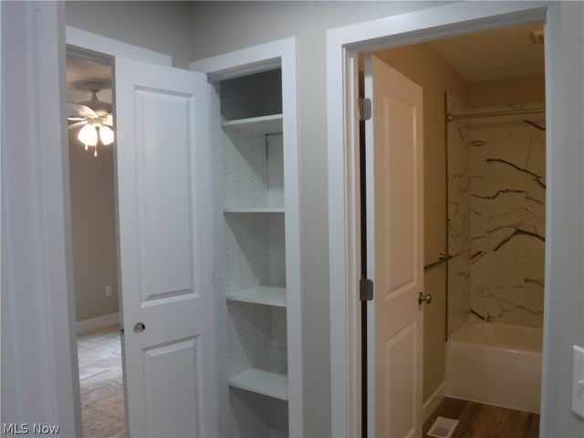 16298 Weathervane Drive, Middlefield, OH 44062