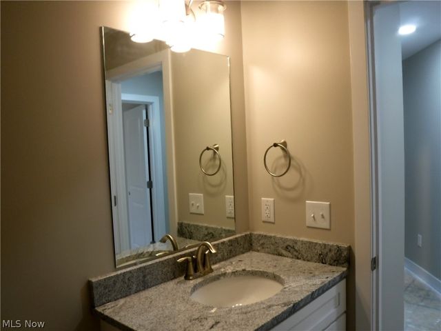 16298 Weathervane Drive, Middlefield, OH 44062