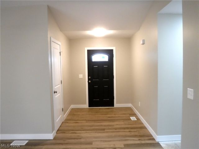 16298 Weathervane Drive, Middlefield, OH 44062