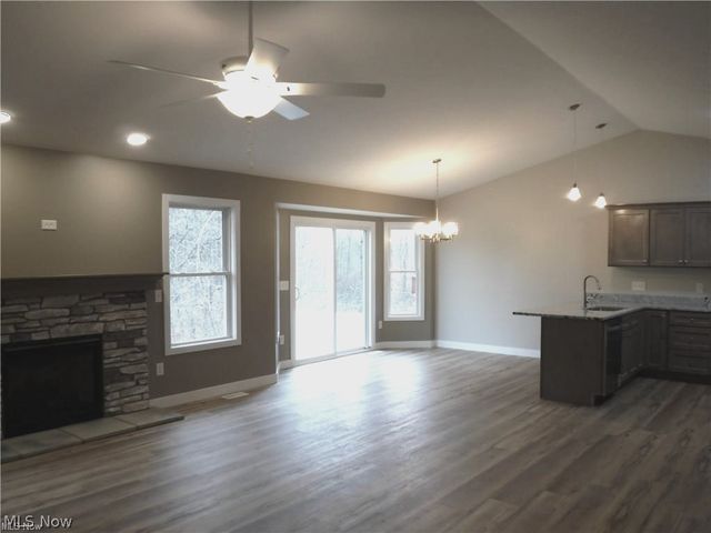 16298 Weathervane Drive, Middlefield, OH 44062