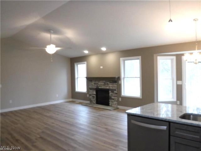 16298 Weathervane Drive, Middlefield, OH 44062