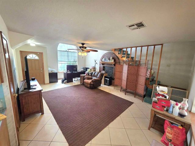 2311 NE Kingsbriar, Lawton, OK 73507