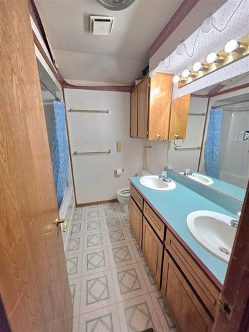 2311 NE Kingsbriar, Lawton, OK 73507