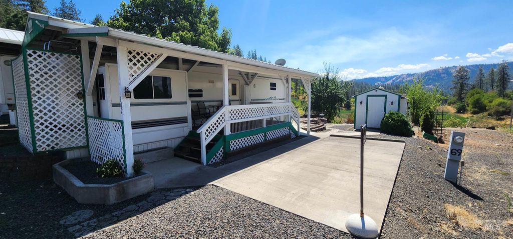 102 Chief Lawyer St, Kamiah, ID 83536 photo 2