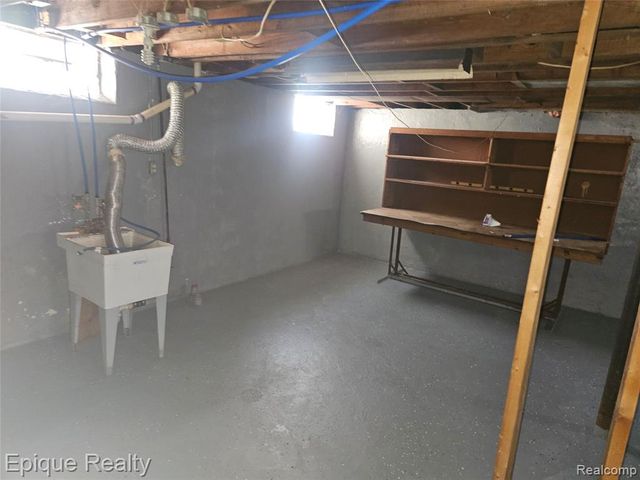 6166 Farmbrook Street, Detroit, MI 48224