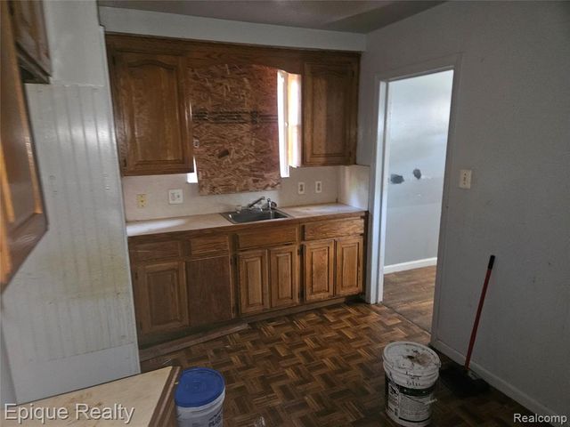 6166 Farmbrook Street, Detroit, MI 48224