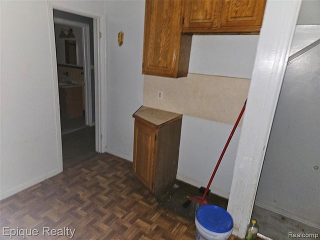 6166 Farmbrook Street, Detroit, MI 48224