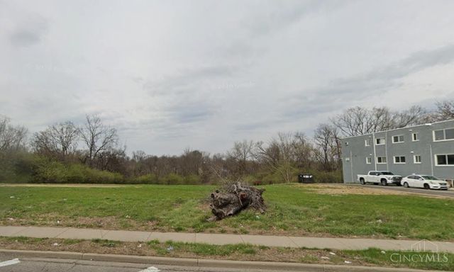 2570 Harrison Avenue, Cincinnati, OH 45211