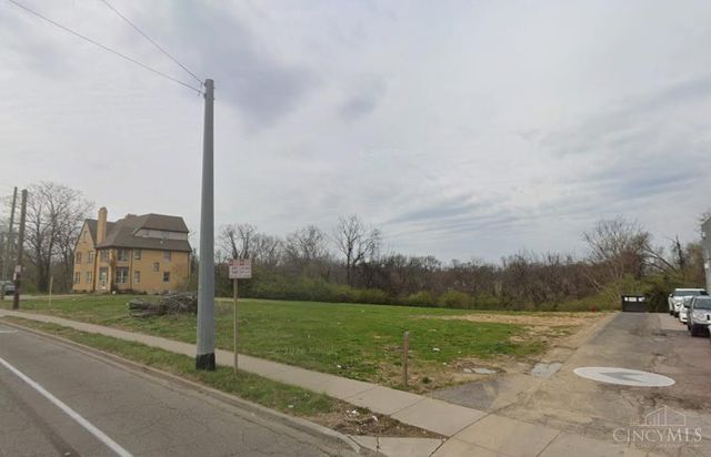2570 Harrison Avenue, Cincinnati, OH 45211