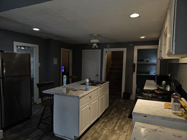 1526 W Groeling AVENUE, Milwaukee, WI 53206