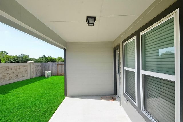 2211 Bright Sunrise Trail, Fresno, TX 77545
