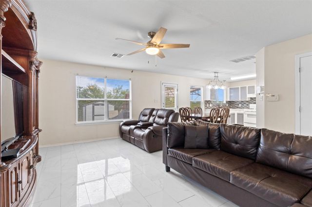 161 Prairie Verbena DR, Kyle, TX 78640