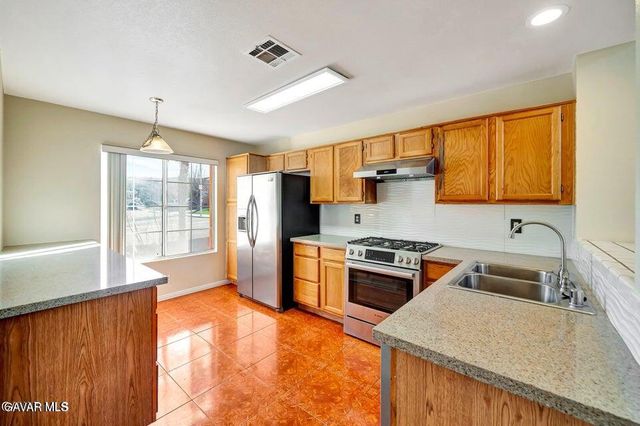 2611 Redington Street, Palmdale, CA 93551