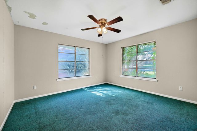 205 N Union Street, Whitesboro, TX 76273