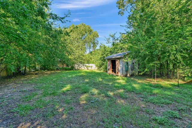 205 N Union Street, Whitesboro, TX 76273