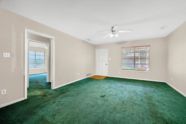 205 N Union Street, Whitesboro, TX 76273