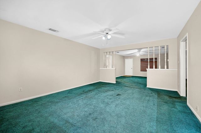 205 N Union Street, Whitesboro, TX 76273