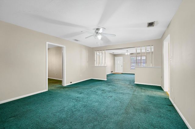 205 N Union Street, Whitesboro, TX 76273