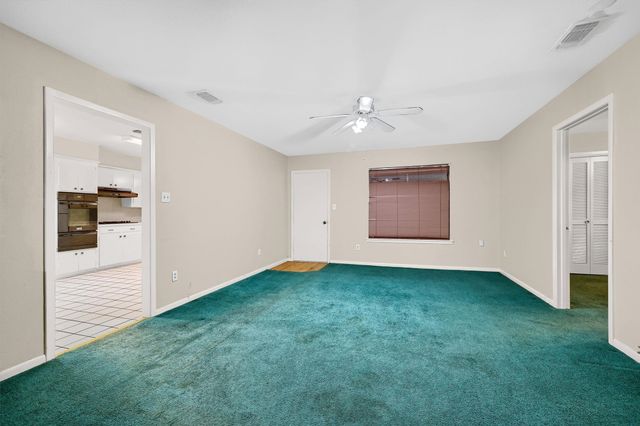 205 N Union Street, Whitesboro, TX 76273