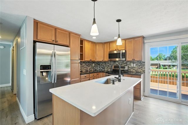 6045 Pine Glen Lane, Dayton, OH 45424