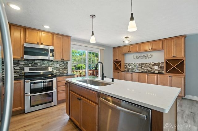 6045 Pine Glen Lane, Dayton, OH 45424