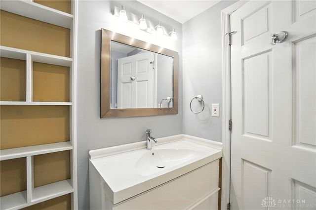 6045 Pine Glen Lane, Dayton, OH 45424