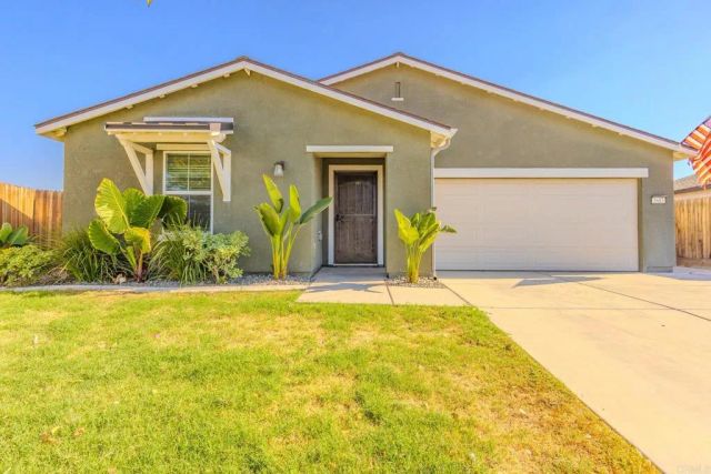 5803 Vespucci Avenue, Bakersfield, CA 93313