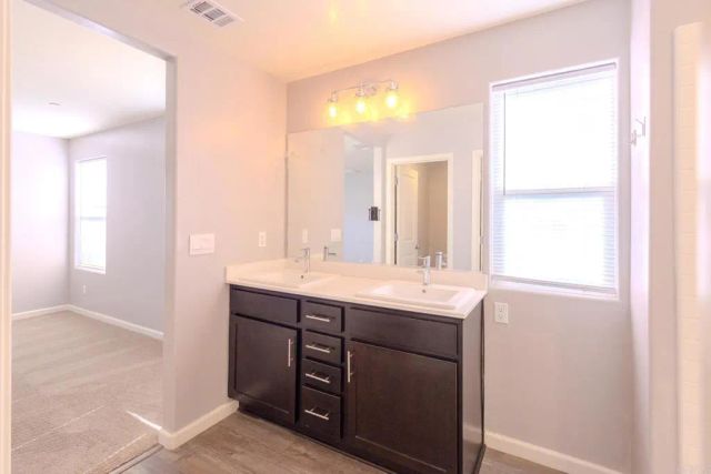 5803 Vespucci Avenue, Bakersfield, CA 93313